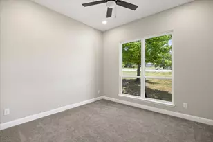 210 Knob Hill Dr, Granbury, TX 76048 - Photo 26