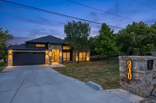 210 Knob Hill Dr, Granbury, TX 76048 - Photo 4