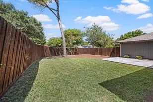 2405 Glenbrook Meadows Dr, Garland, TX 75040 - Photo 18
