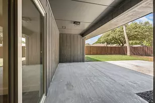 2405 Glenbrook Meadows Dr, Garland, TX 75040 - Photo 16