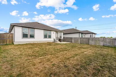 105 Kellys Heroes Way, Jarrell, TX 76537 - Photo 34