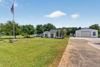 1425 Pioneer Drive, Lowry Crossing, TX 75069 - Photo 2