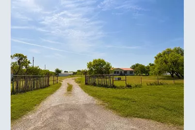 155 N Swanson Road, Mineral Wells, TX 76067 - Photo 2