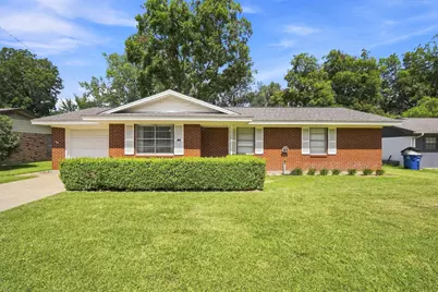 1420 Austin Drive, Ennis, TX 75119 - Photo 2