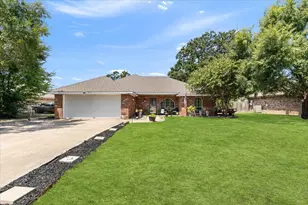 425 Legendary Ln, Gun Barrel City, TX 75156 - Photo 2