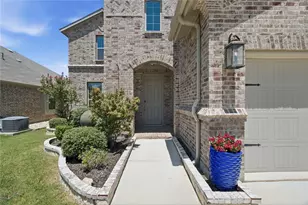 5616 Salt Springs Dr, Fort Worth, TX 76179 - Photo 4