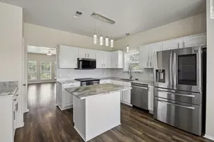 703 Fossil Hill Dr, Arlington, TX 76002 - Photo 6
