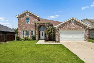 703 Fossil Hill Dr, Arlington, TX 76002 - Photo 2