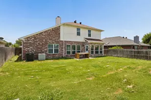 703 Fossil Hill Dr, Arlington, TX 76002 - Photo 16