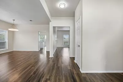 703 Fossil Hill Drive, Arlington, TX 76002 - Photo 4