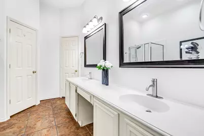 334 Touchdown Drive, Irving, TX 75063 - Photo 28