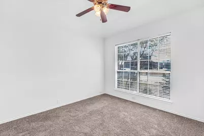 334 Touchdown Drive, Irving, TX 75063 - Photo 12