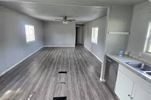3903 Montgomery Dr, Granbury, TX 76049 - Photo 4