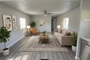 3903 Montgomery Dr, Granbury, TX 76049 - Photo 2