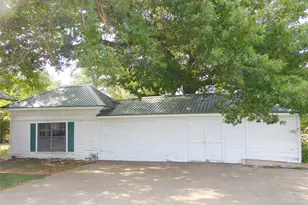 106 N 1st Street W, Dawson, TX 76639 - Photo 10