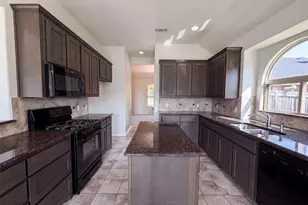 204 Janice Ct, Glenn Heights, TX 75154 - Photo 6