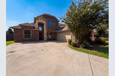 204 Janice Court, Glenn Heights, TX 75154 - Photo 1