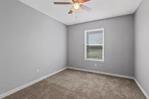 525-527 E Ball St, Tom Bean, TX 75489 - Photo 8