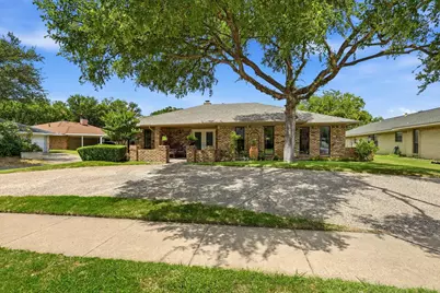 625 Bellah Drive, Irving, TX 75062 - Photo 2