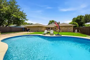 625 Bellah Dr, Irving, TX 75062 - Photo 36