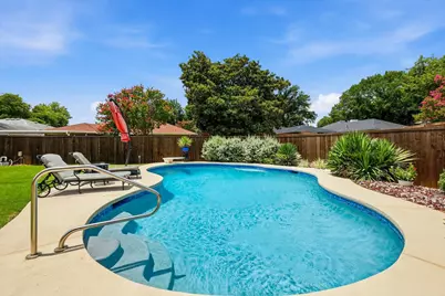 625 Bellah Drive, Irving, TX 75062 - Photo 32