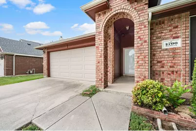 4700 Woodhaven, Haltom City, TX 76137 - Photo 2