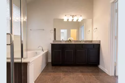 8772 Iron Horse Drive, Irving, TX 75063 - Photo 16