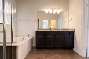 8772 Iron Horse Dr, Irving, TX 75063 - Photo 16