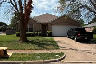 822 Breton Dr, Glenn Heights, TX 75154 - Photo 1