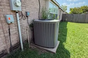 822 Breton Dr, Glenn Heights, TX 75154 - Photo 16