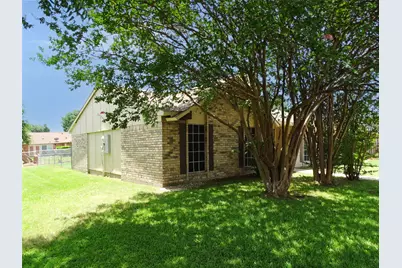 7220 Emory Oak Lane, Dallas, TX 75249 - Photo 2