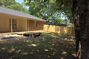5525 Parliament Dr, Arlington, TX 76017 - Photo 26