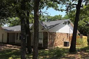 5525 Parliament Dr, Arlington, TX 76017 - Photo 4