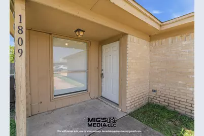 1809 San Rafael Street, Fort Worth, TX 76134 - Photo 2