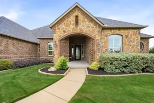 13450 Kira Ln, Justin, TX 76247 - Photo 2