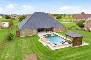 13450 Kira Ln, Justin, TX 76247 - Photo 26