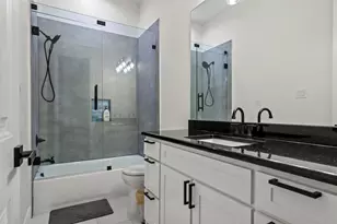 1107 Lily Ct, Grand Prairie, TX 75104 - Photo 24