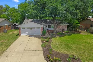 7413 Christopher Ct, North Richland Hills, TX 76180 - Photo 4