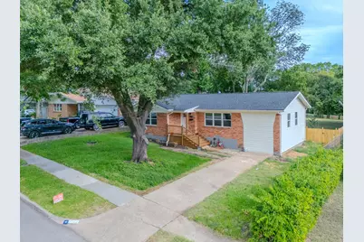 1140 Fair Oaks Drive, Irving, TX 75060 - Photo 2