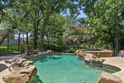 3075 Whispering Oaks Drive, Highland Village, TX 75077 - Photo 32