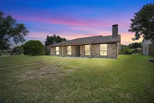 4002 Mountain Pass Dr, Plano, TX 75023 - Photo 2