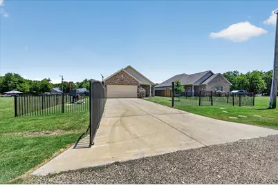 225 Santa Fe Street, Alvarado, TX 76009 - Photo 2