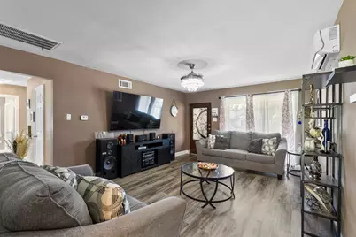 2030 Balla Way, Grand Prairie, TX 75051 - Photo 4
