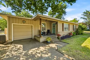 1305 S Lamar St, Weatherford, TX 76086 - Photo 1