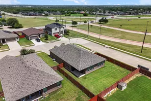 1216 Larkspur Ln, Cleburne, TX 76033 - Photo 36