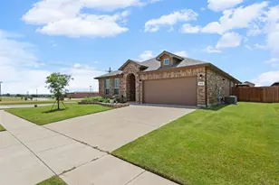 1216 Larkspur Ln, Cleburne, TX 76033 - Photo 4