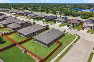 1216 Larkspur Ln, Cleburne, TX 76033 - Photo 36