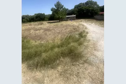 101 Brook Court, Springtown, TX 76082 - Photo 2