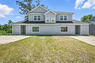 986 S 6th Ave, Denison, TX 75021 - Photo 1