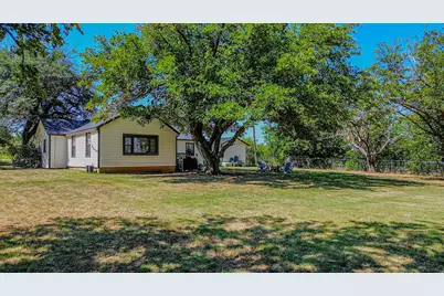 1813 Clear Lake Road, Weatherford, TX 76086 - Photo 36